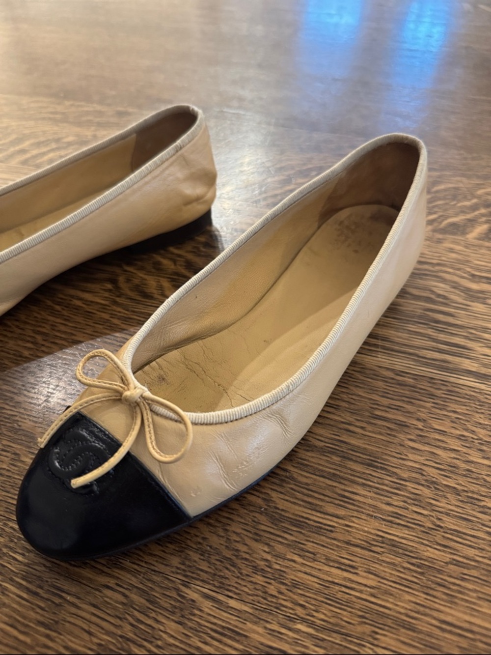 Chanel Beige and Black Two-Tone Leather Ballet Flats - Picture 2 of 7